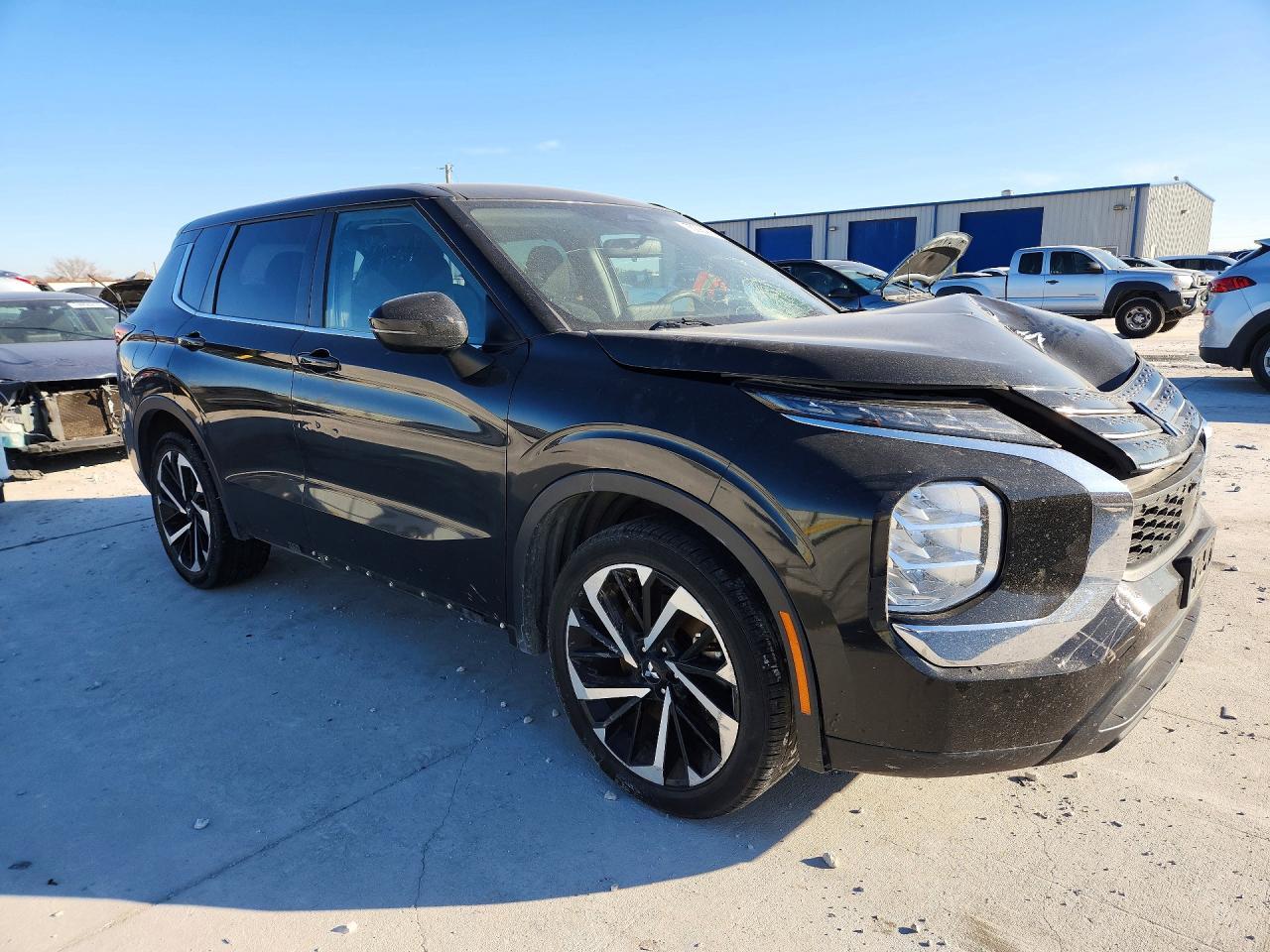 2022 Mitsubishi Outlander es