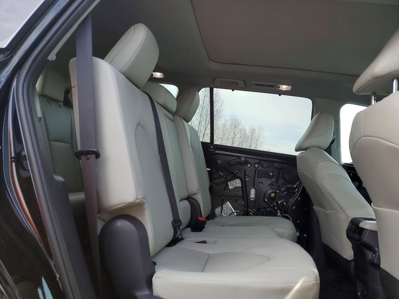 2025 Toyota Grand Highlander le