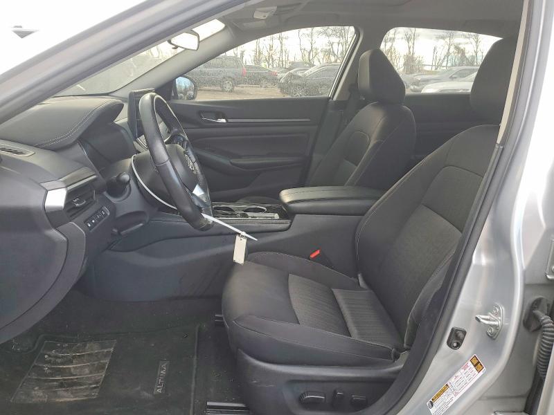 2024 Nissan Altima sv