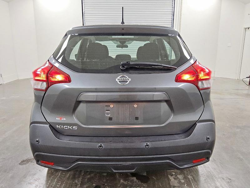 2020 Nissan Kicks s