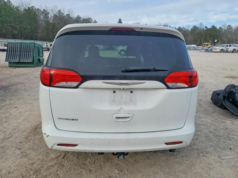 2021 Chrysler Voyager lxi