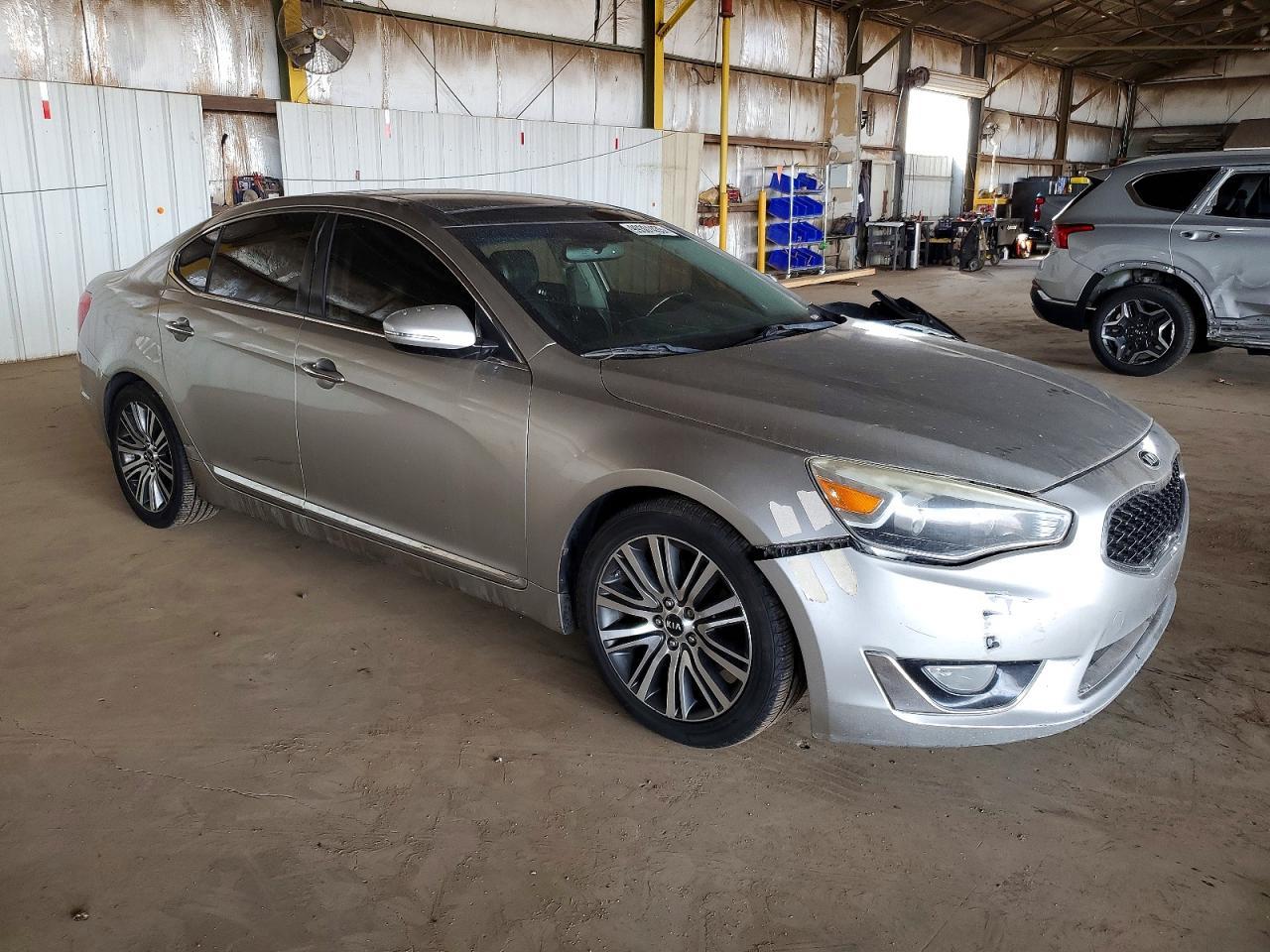 2014 KIA Cadenza Premium