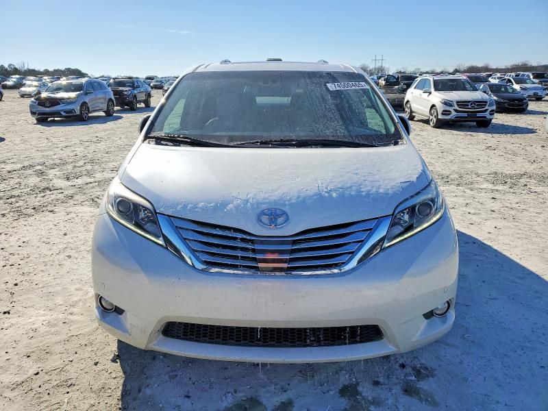 2015 Toyota Sienna xle