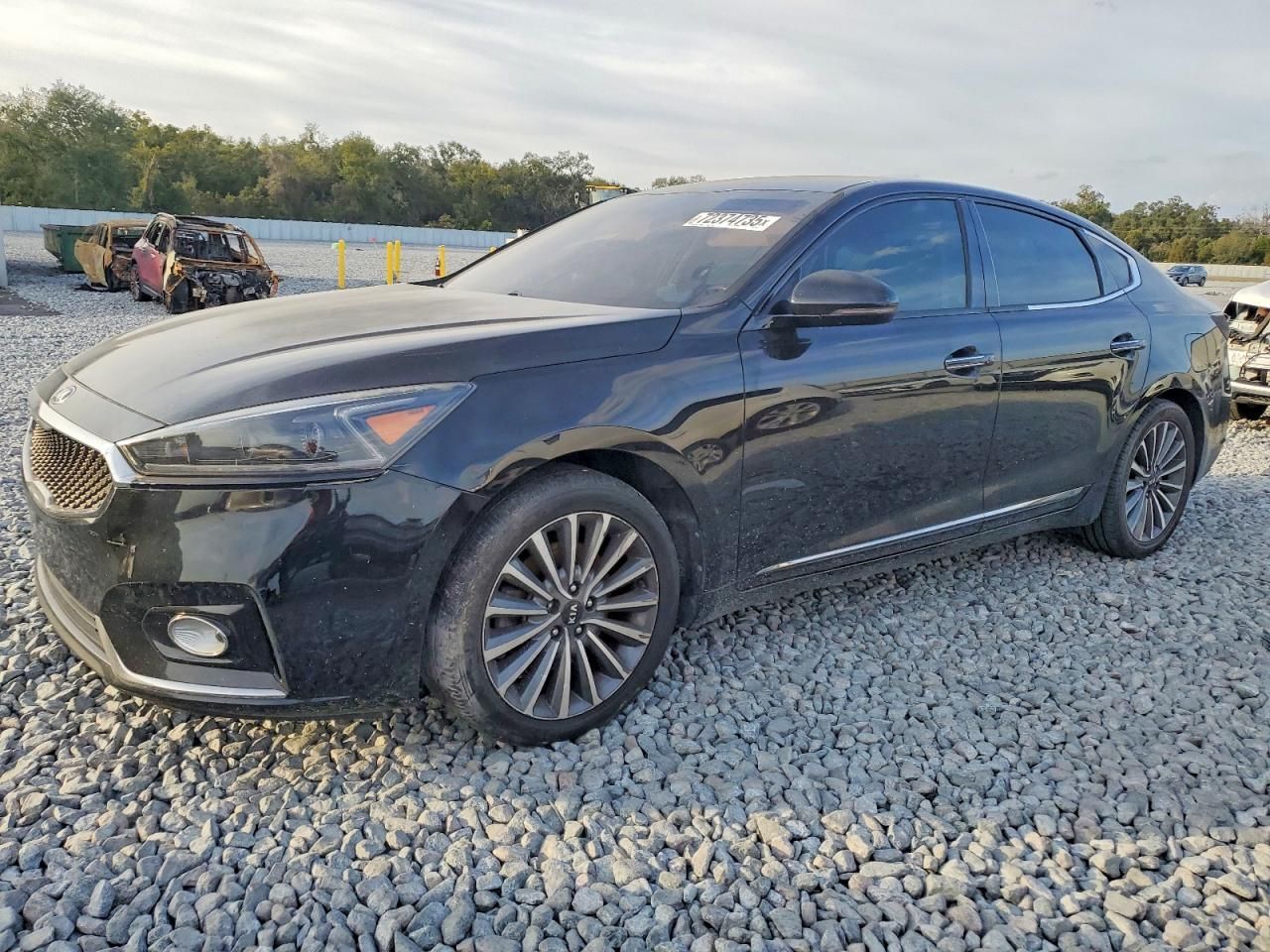 2017 KIA Cadenza Premium