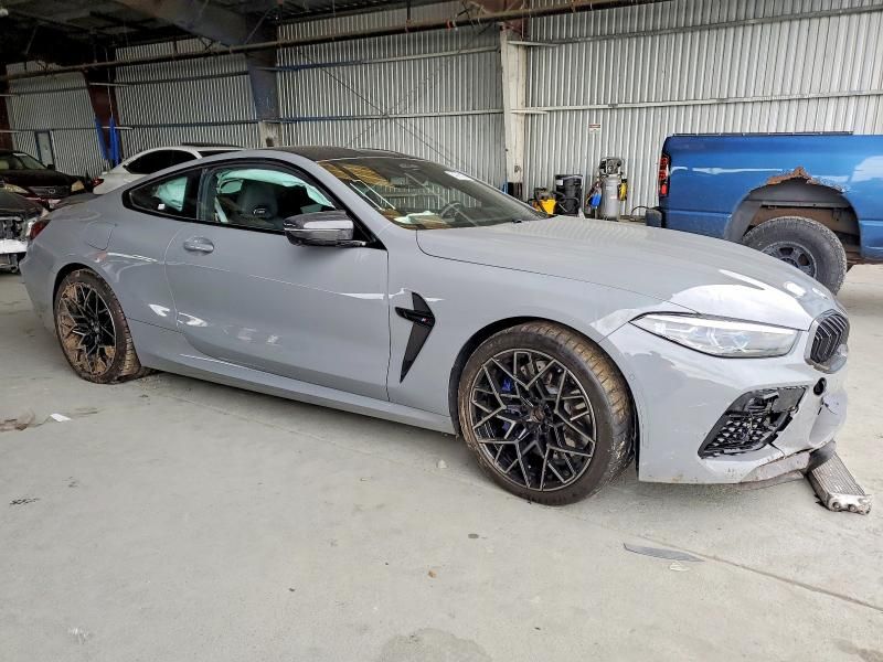 2022 BMW M8