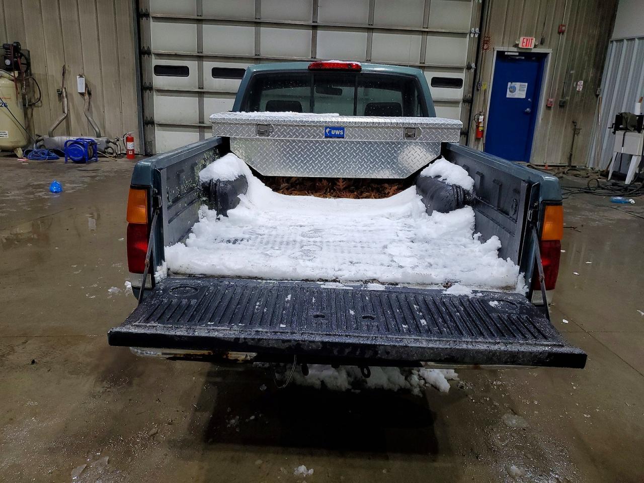 1995 Nissan Truck Base