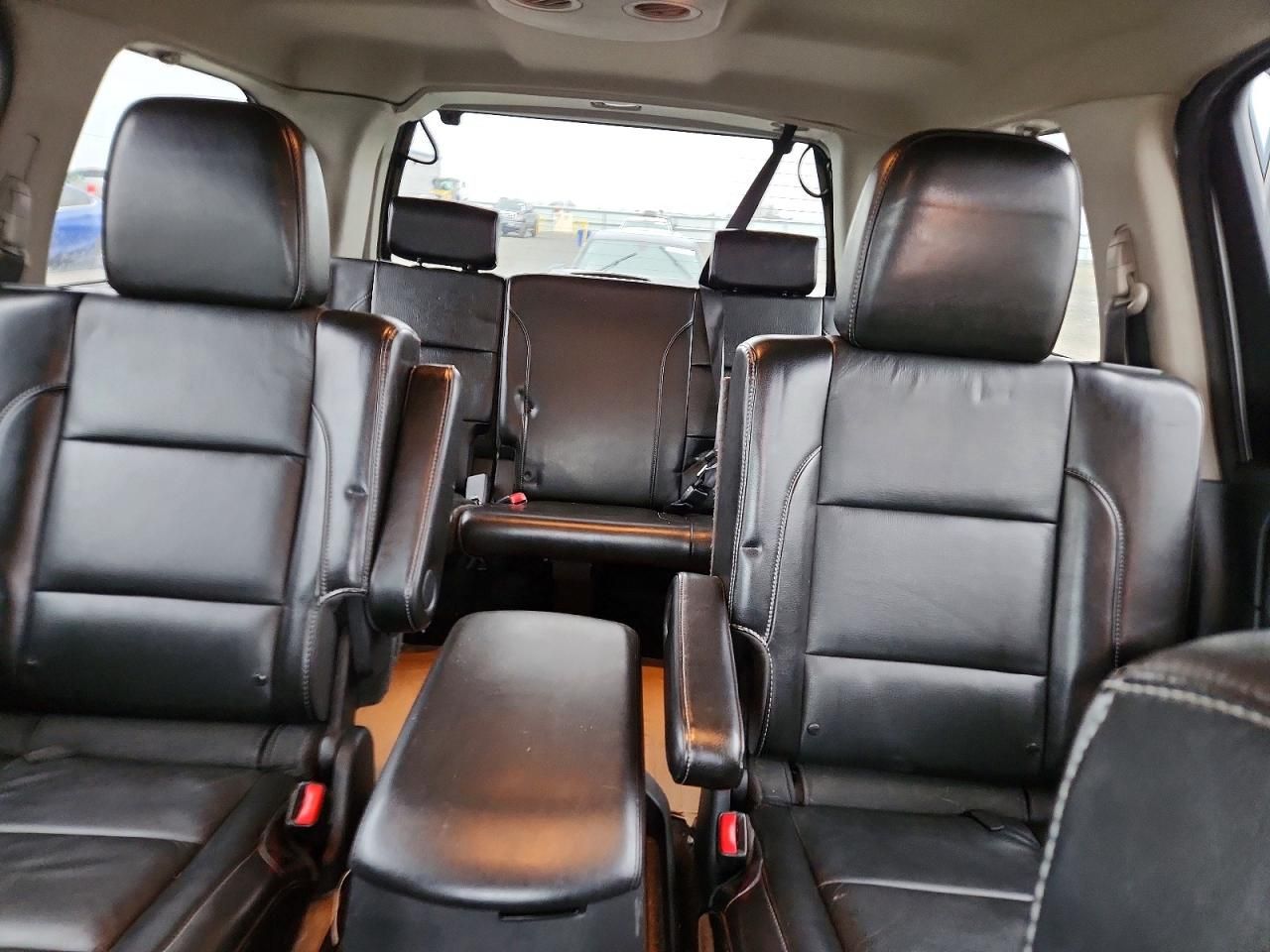 2012 Nissan Armada sv