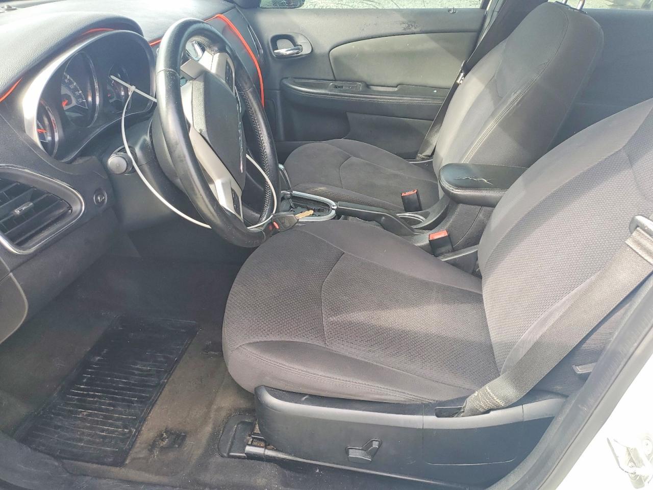 2012 Chrysler 200 Touring