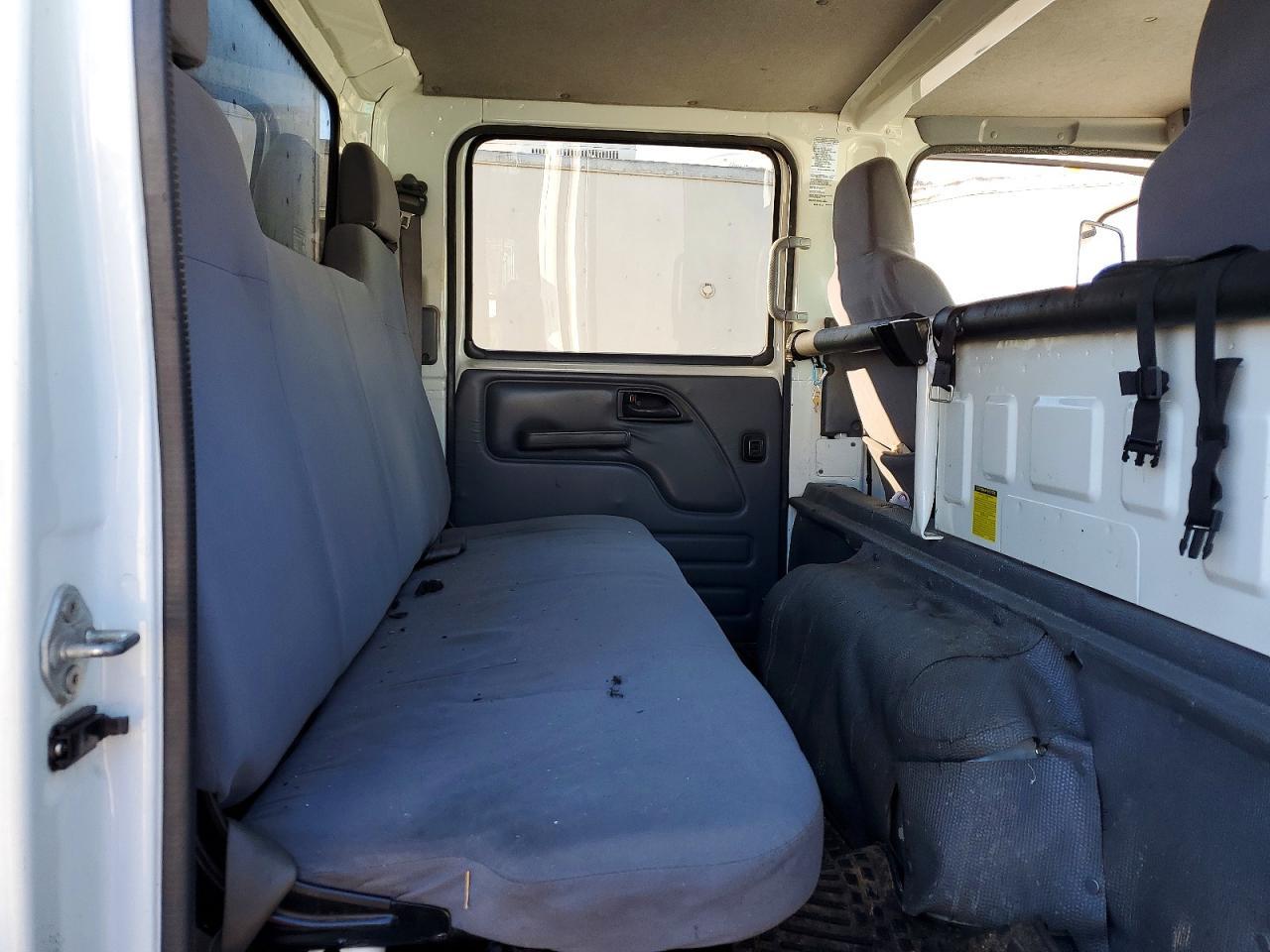 2019 Isuzu NPR HD BOX Truck