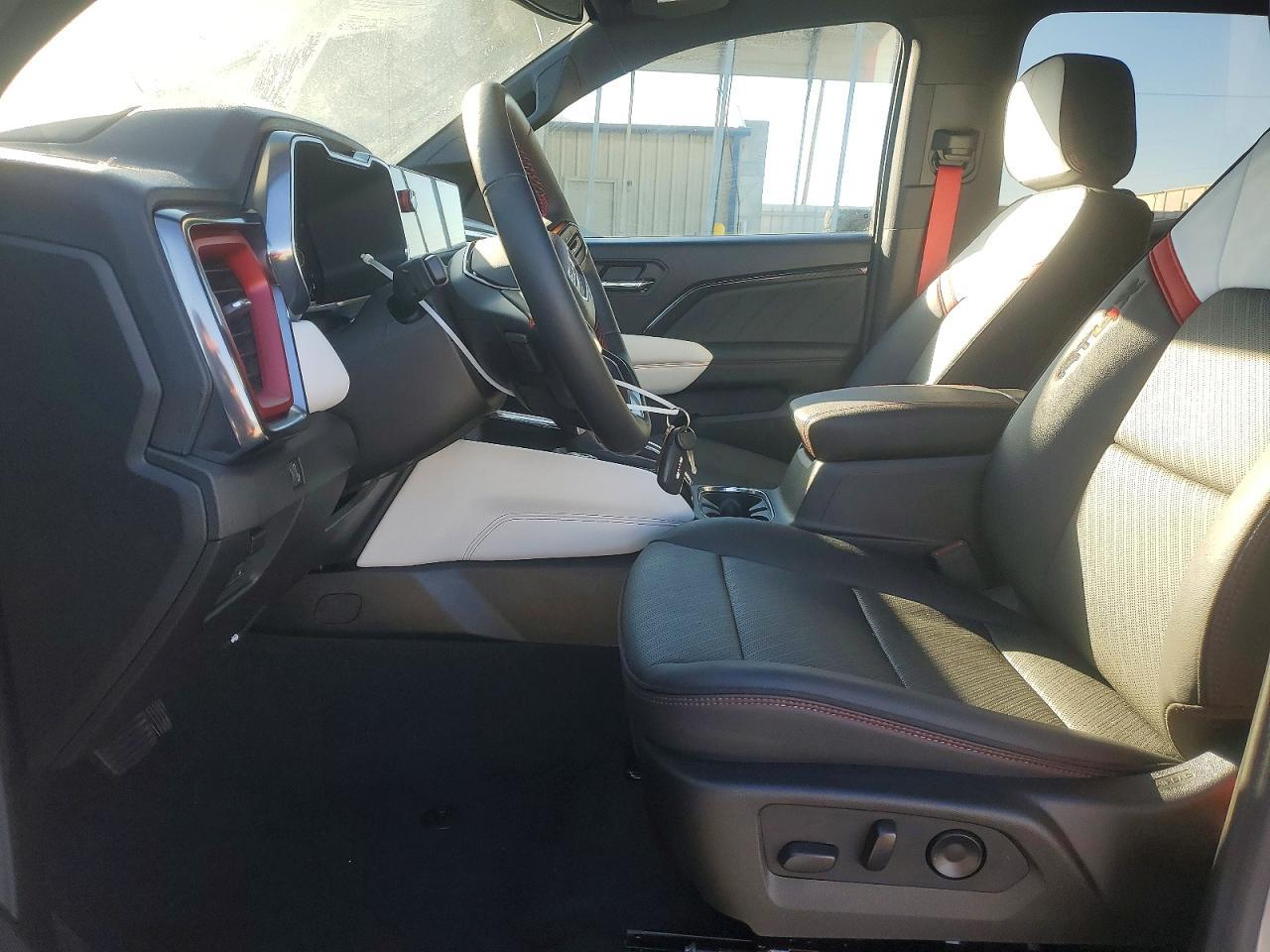 2024 GMC Canyon AT4X