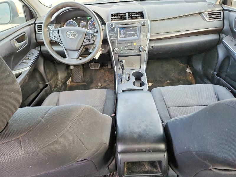 2016 Toyota Camry le