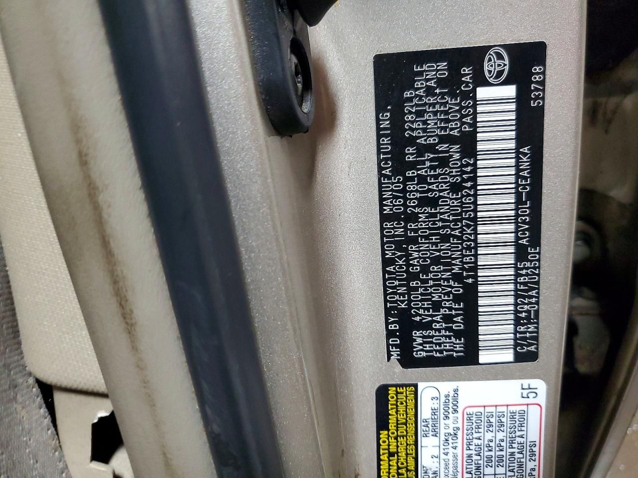 2005 Toyota Camry le