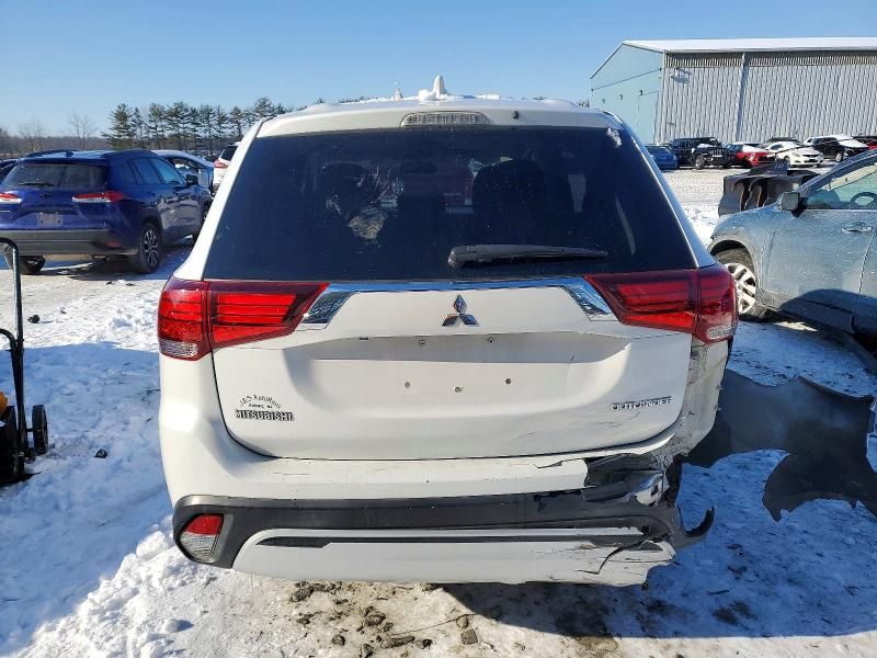 2019 Mitsubishi Outlander es