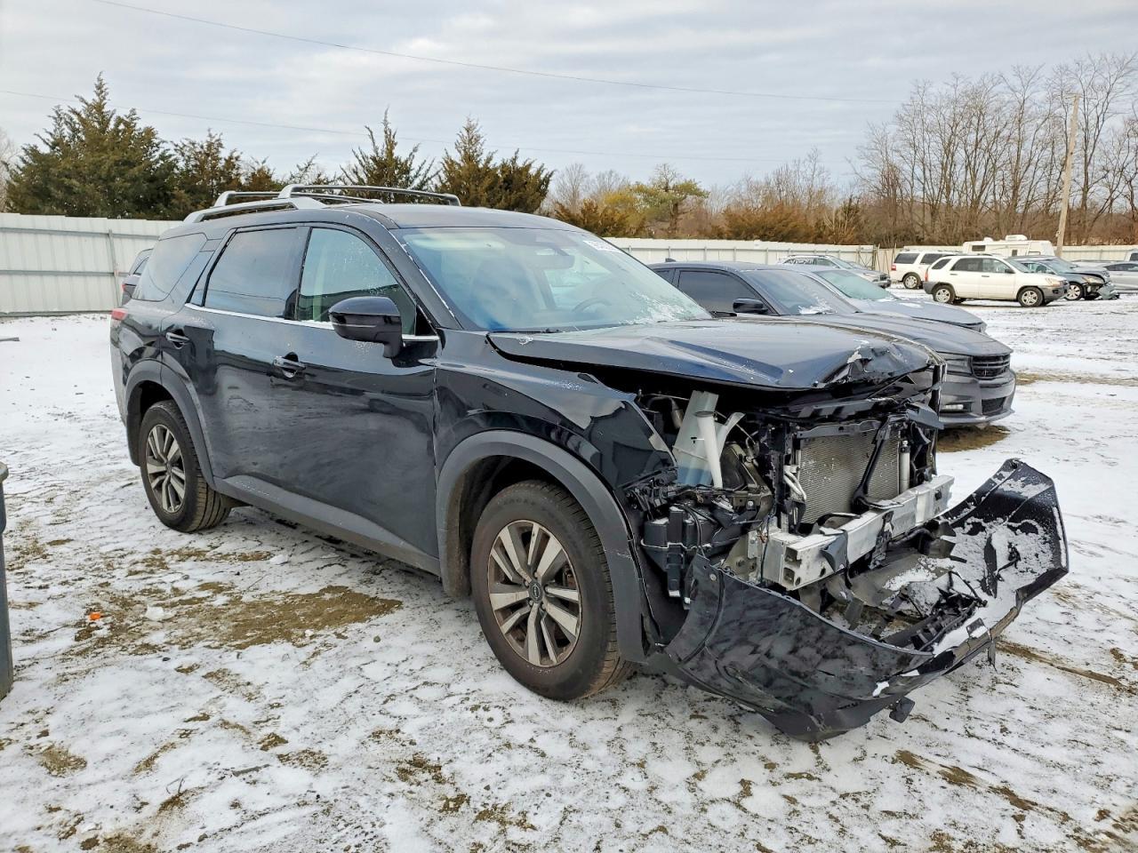 2024 Nissan Pathfinder SL