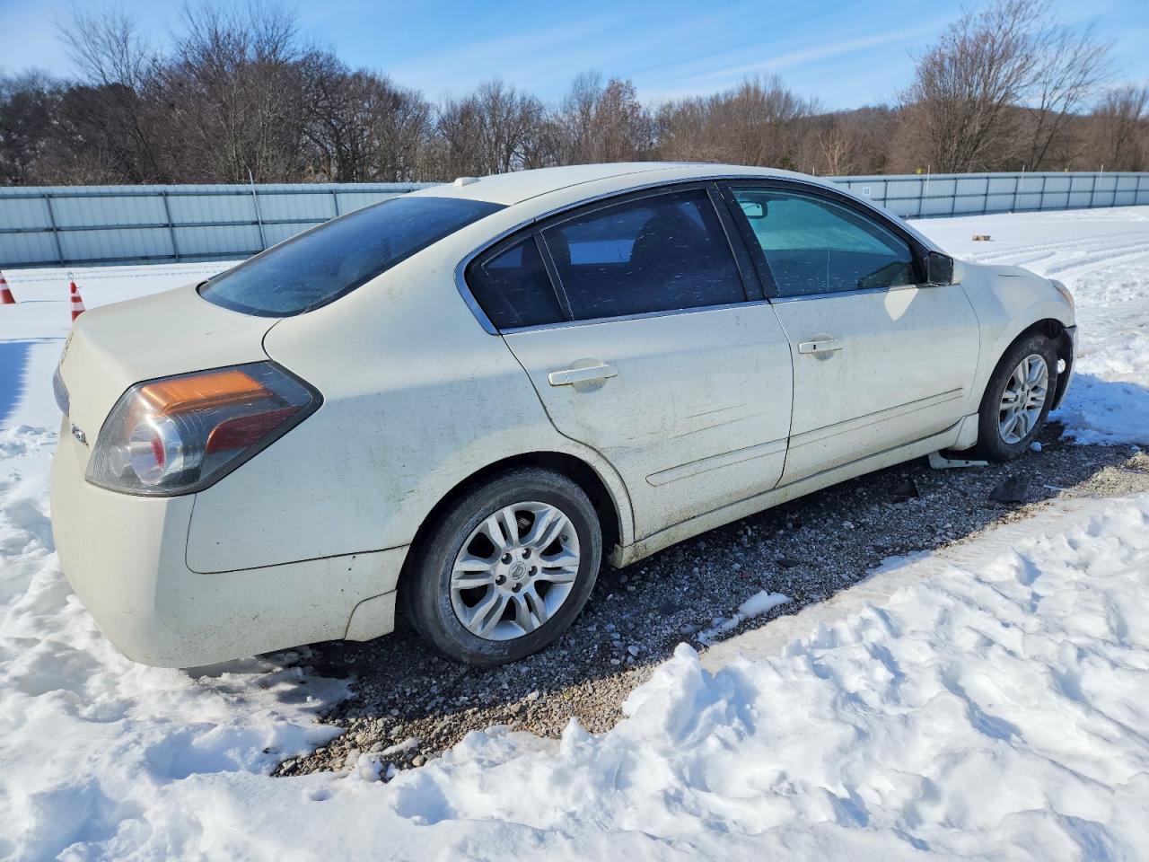2010 Nissan Altima Base