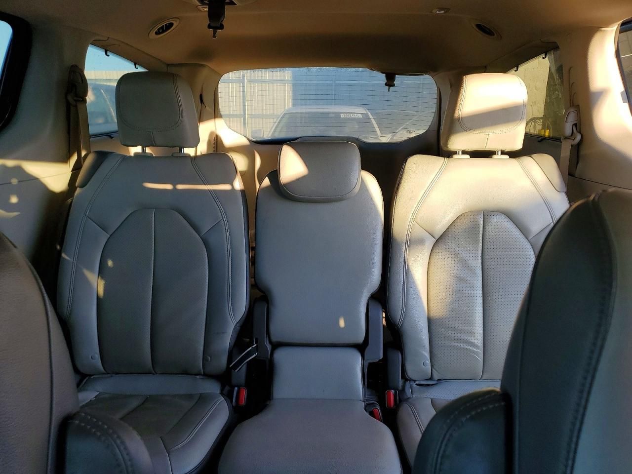 2019 Chrysler Pacifica Touring l