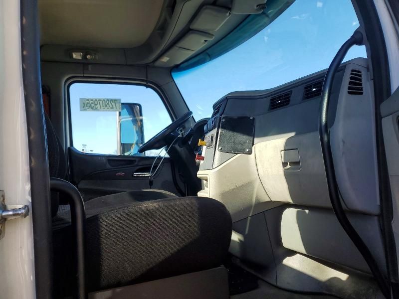 2021 Peterbilt 567 Semi Truck