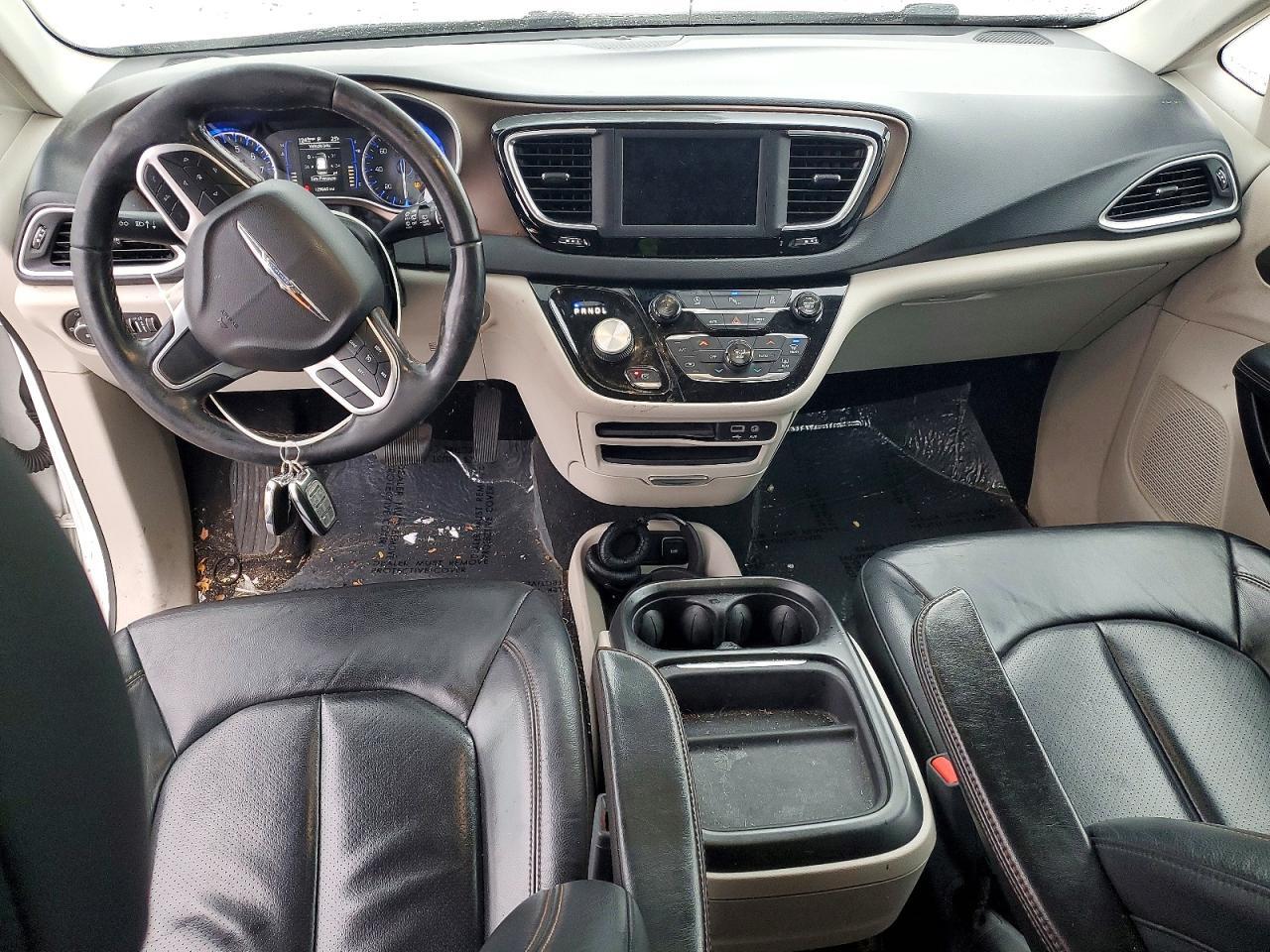 2019 Chrysler Pacifica Touring l