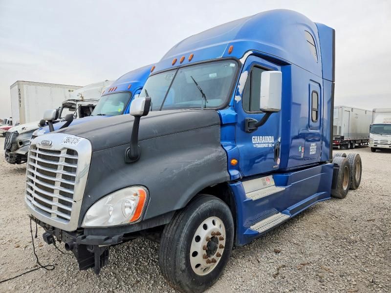 2017 Freightliner Cascadia 125 Semi Truck