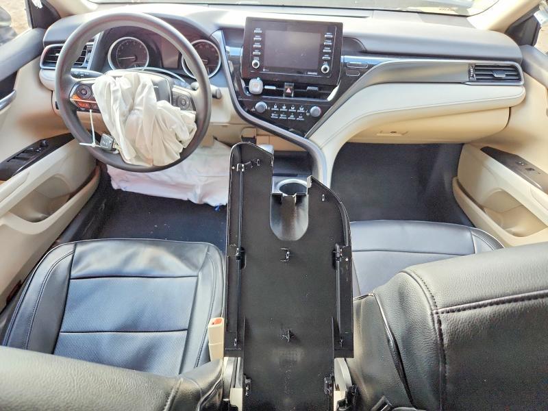 2021 Toyota Camry le