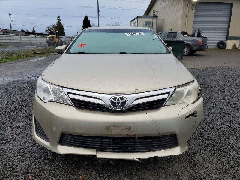 2014 Toyota Camry le