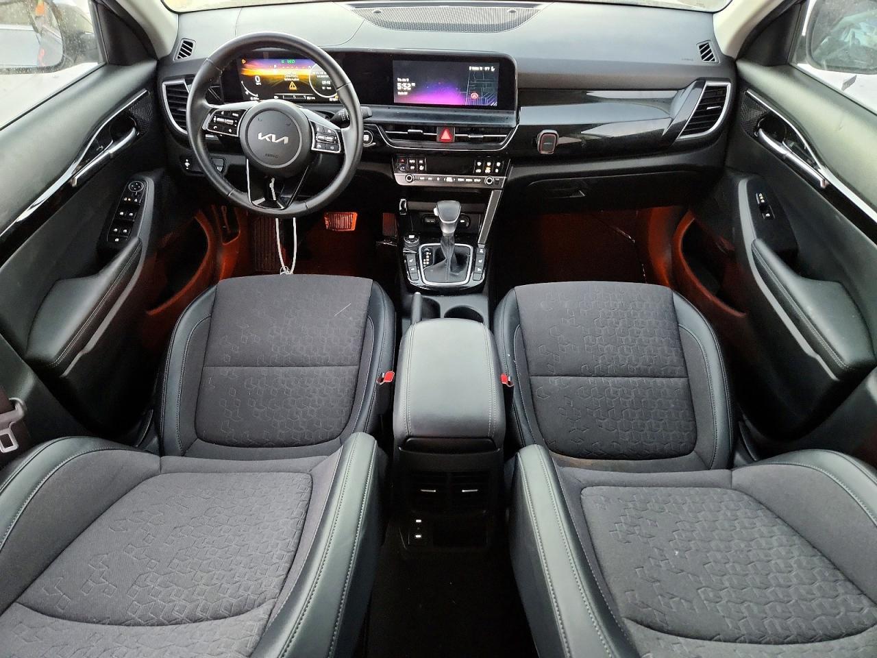 2024 KIA Seltos s