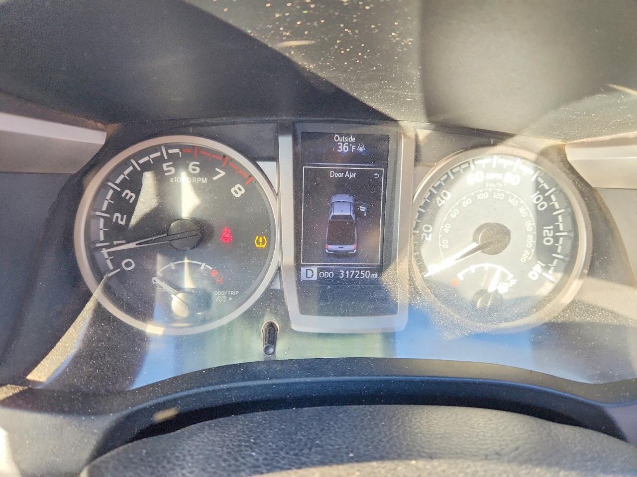 2016 Toyota Tacoma SR5