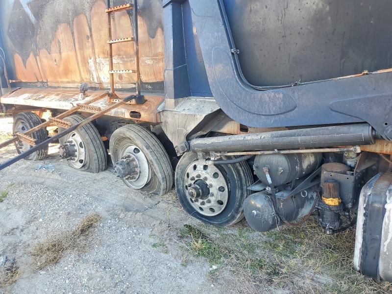 2014 Mack MRU Refuse Truck