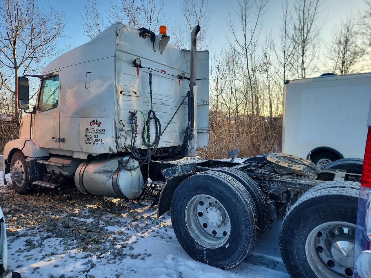2012 Volvo VNL Semi Truck