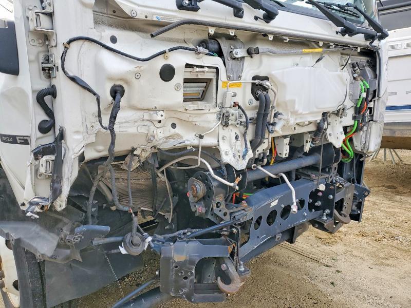 2019 Isuzu FTR Flatbed Truck