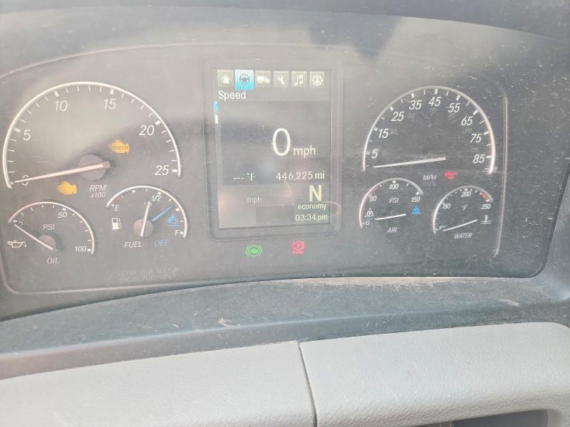 2019 Freightliner Cascadia 126 Semi Truck