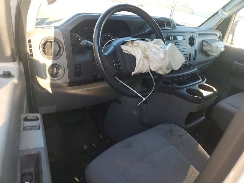 2013 Ford Econoline E250 van