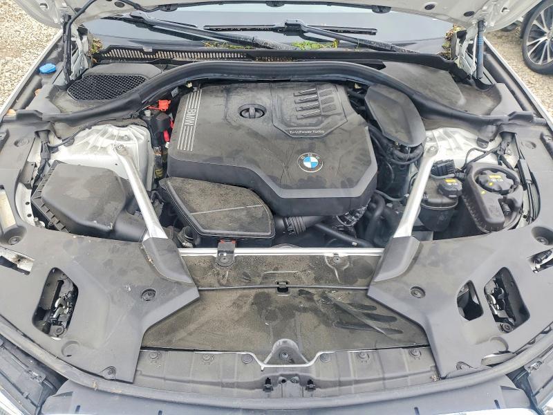 2022 BMW 530 i
