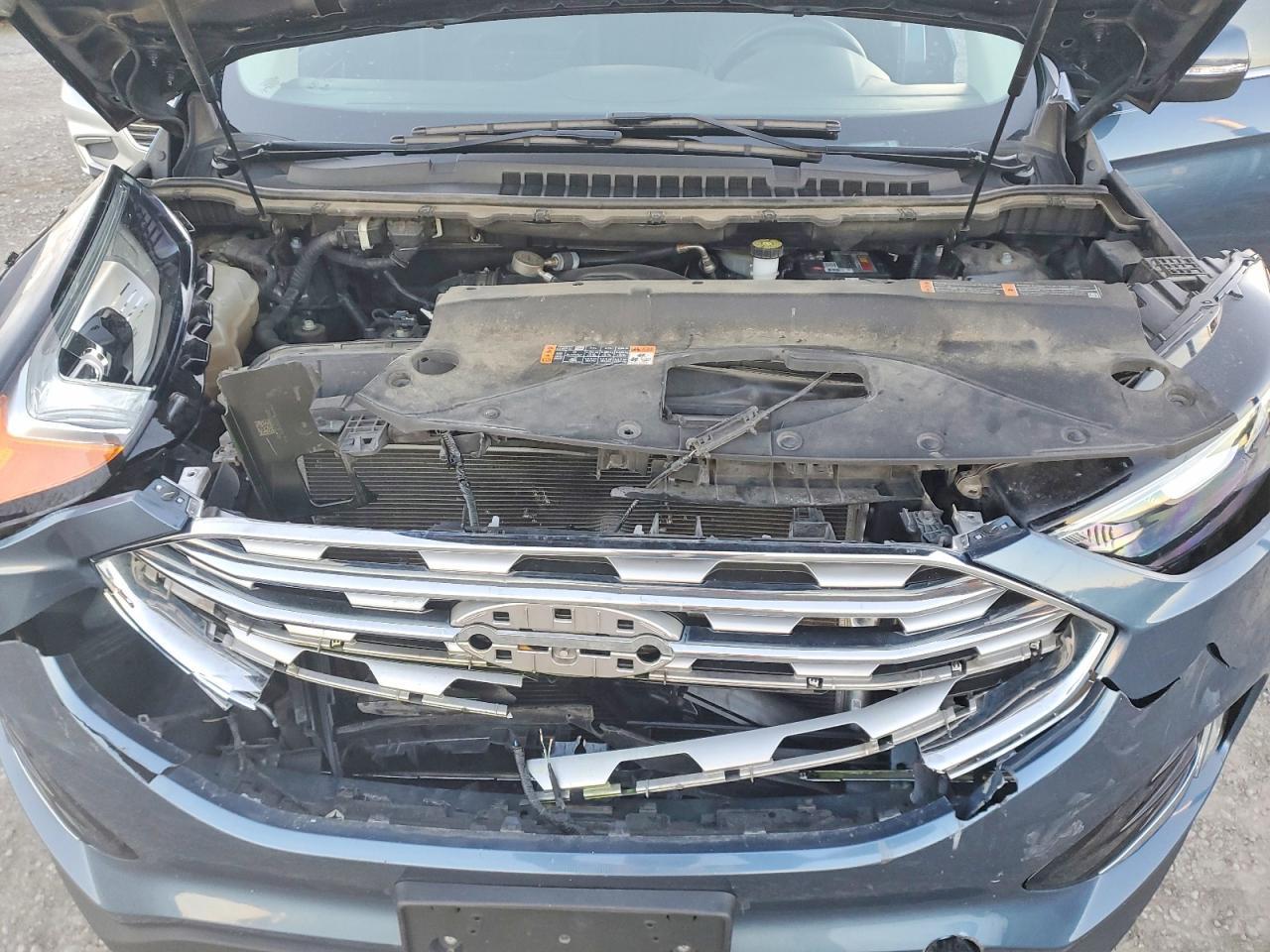 2019 Ford Edge sel
