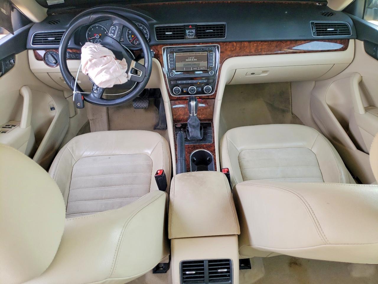 2013 Volkswagen Passat sel