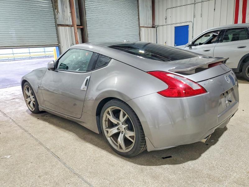 2010 Nissan 370z Base