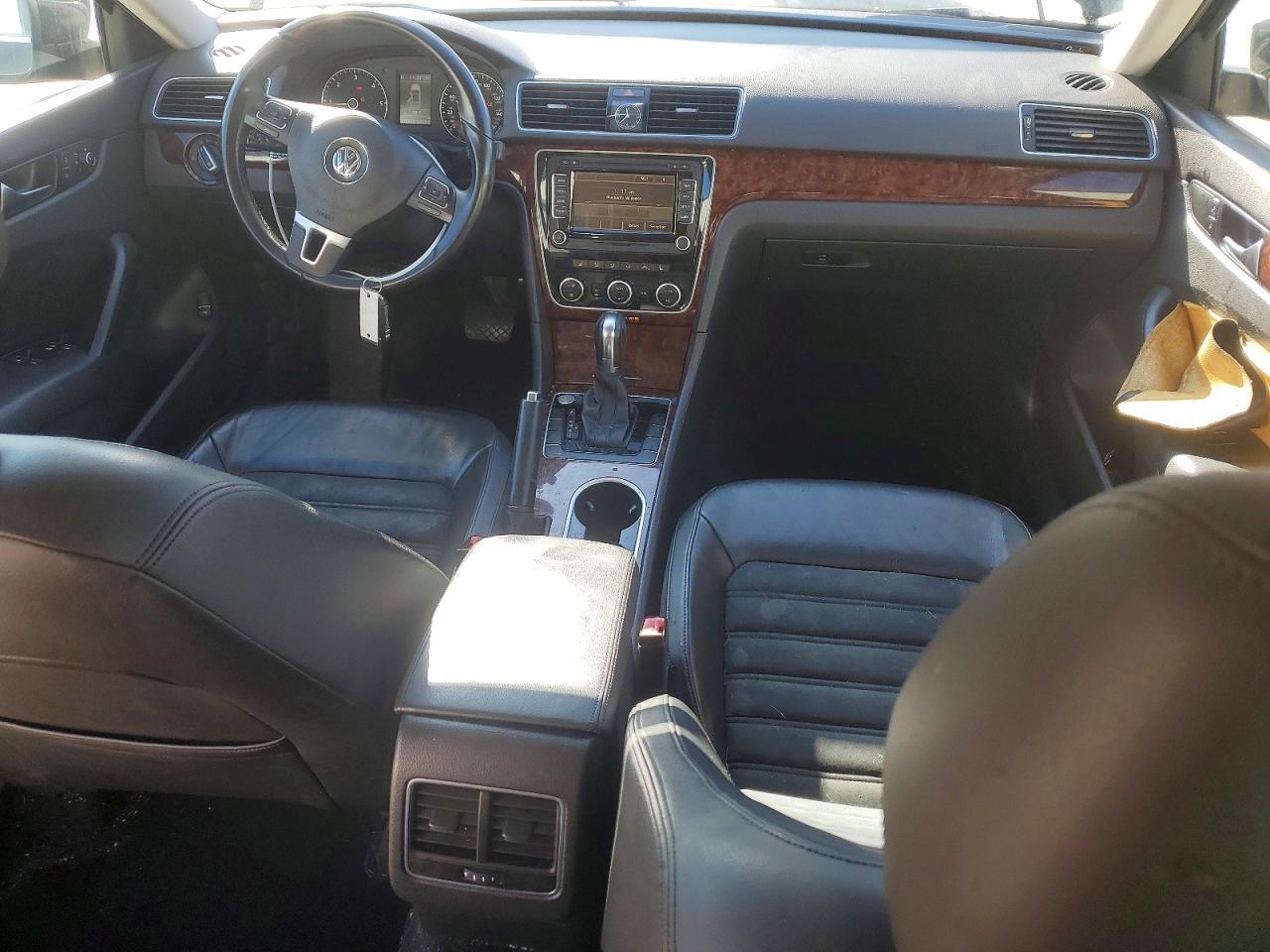 2013 Volkswagen Passat sel