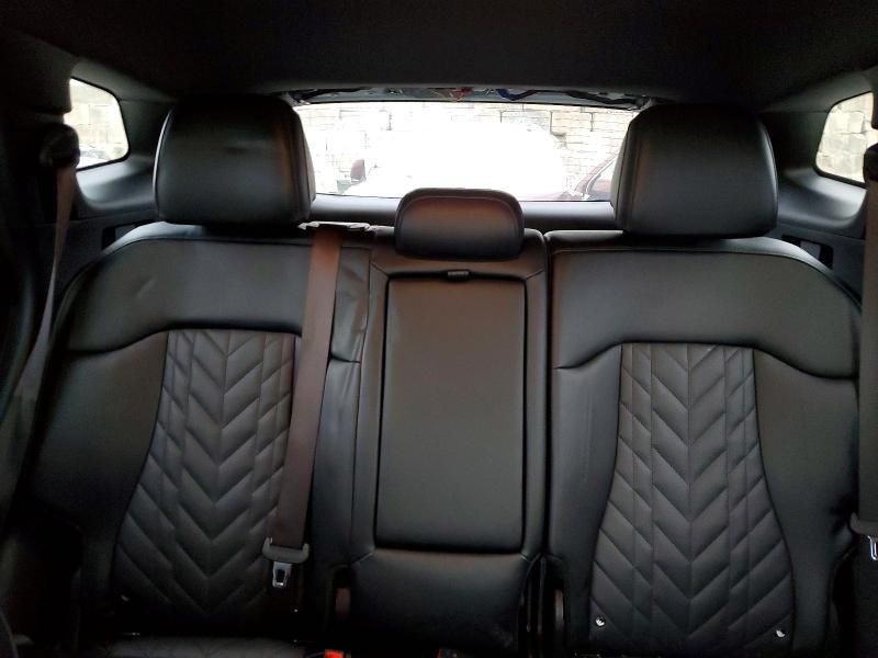 2023 KIA Sportage x Line