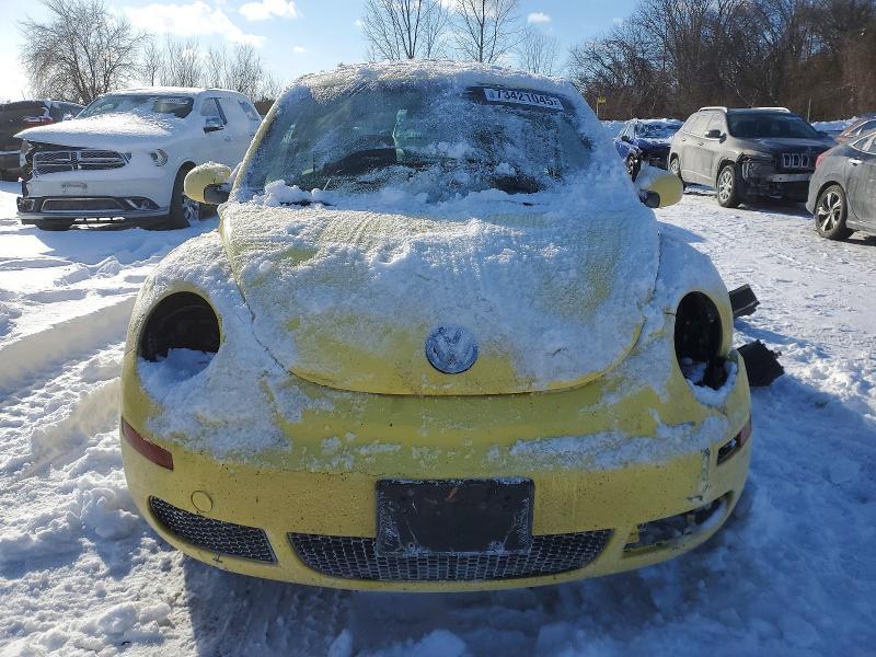 2010 Volkswagen New Beetle