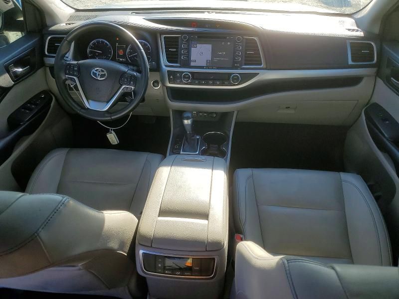 2019 Toyota Highlander se