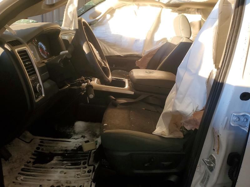 2016 Dodge Ram 1500 slt