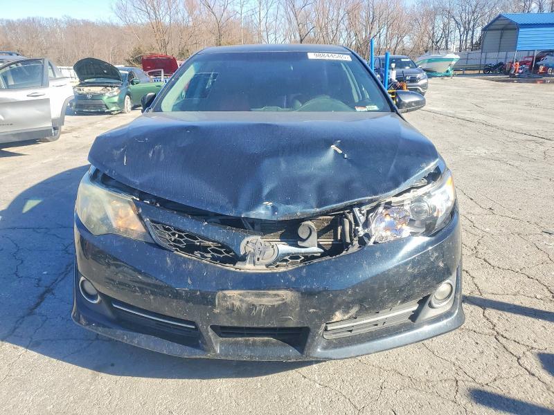 2014 Toyota Camry Hybrid