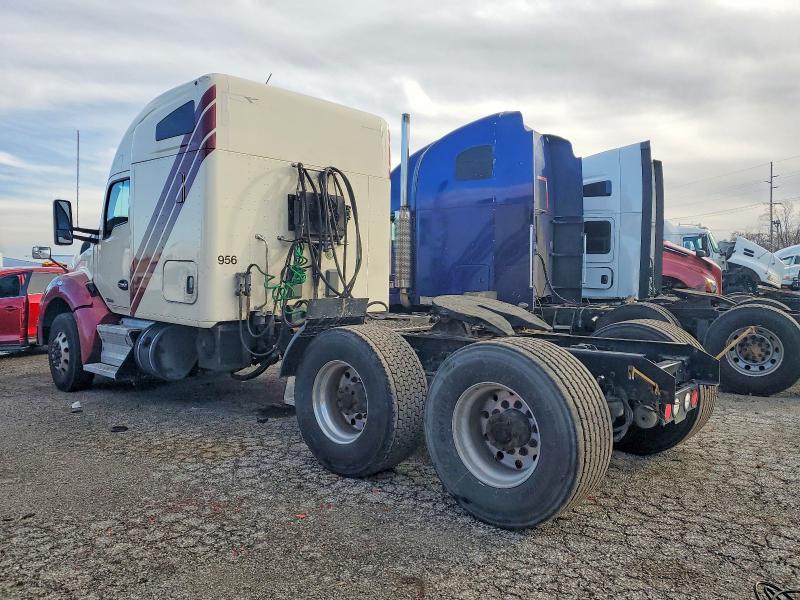 2018 Kenworth Constructi-Semi Truck