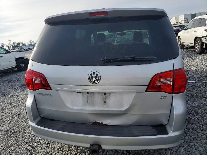 2010 Volkswagen Routan se