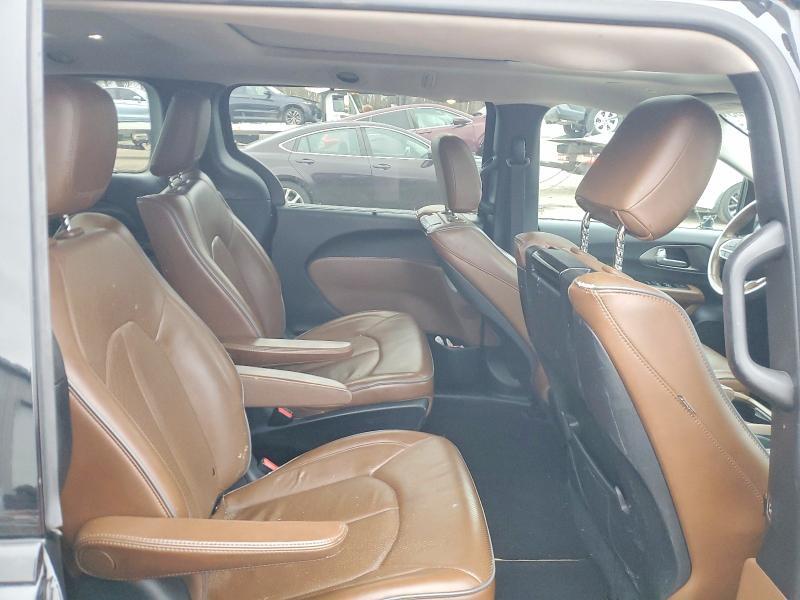 2018 Chrysler Pacifica Hybrid Limited