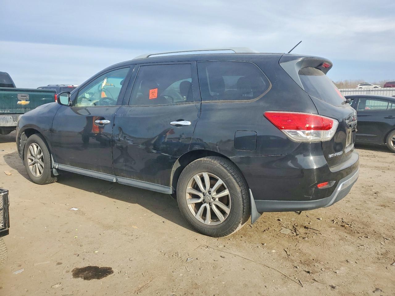 2016 Nissan Pathfinder s