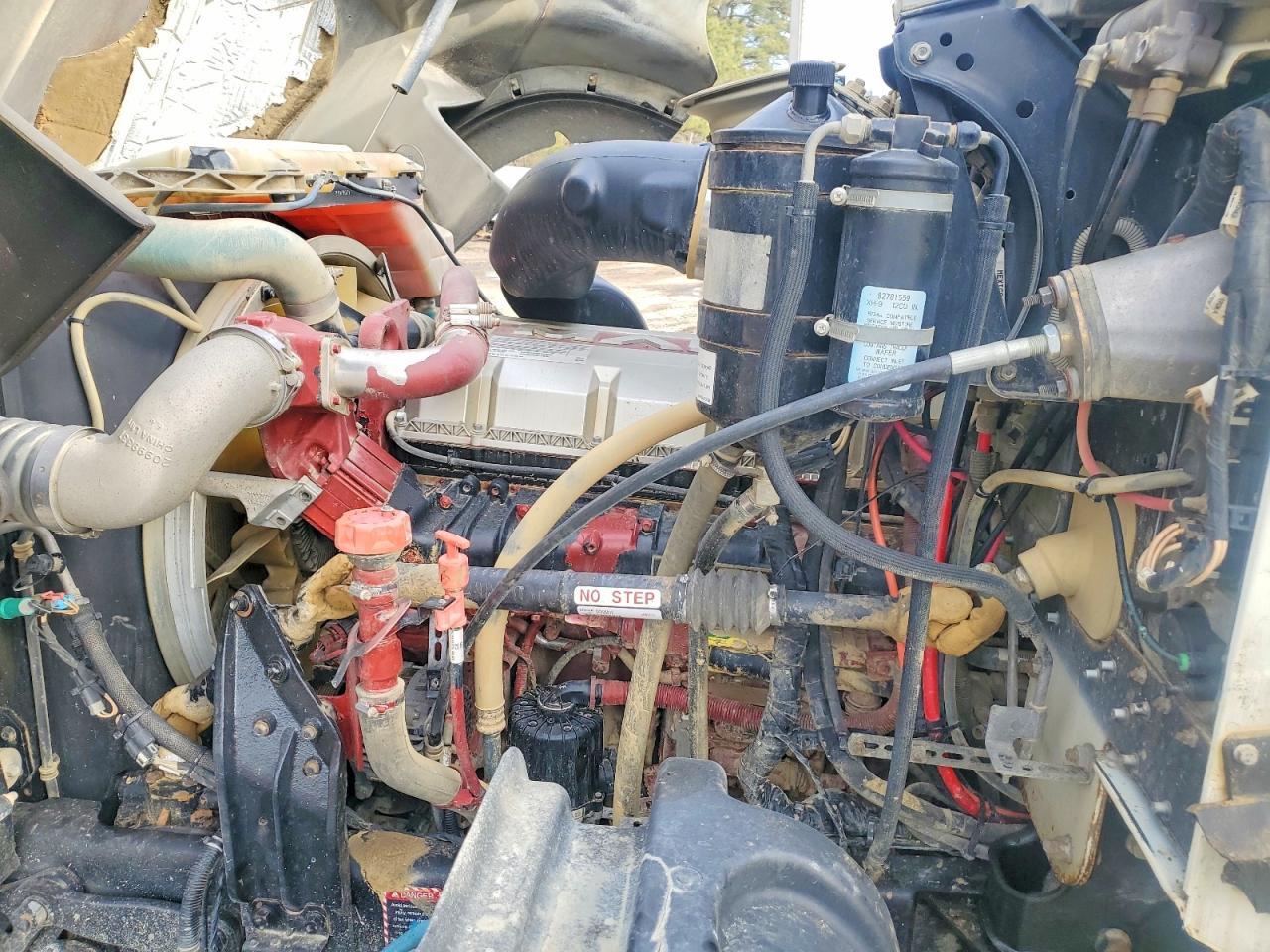 2016 Mack GU713 Dump Truck