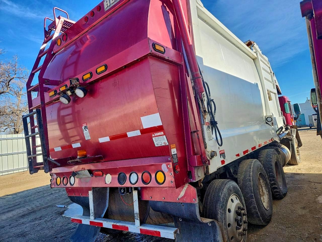 2017 Peterbilt 320 Refuse Truck