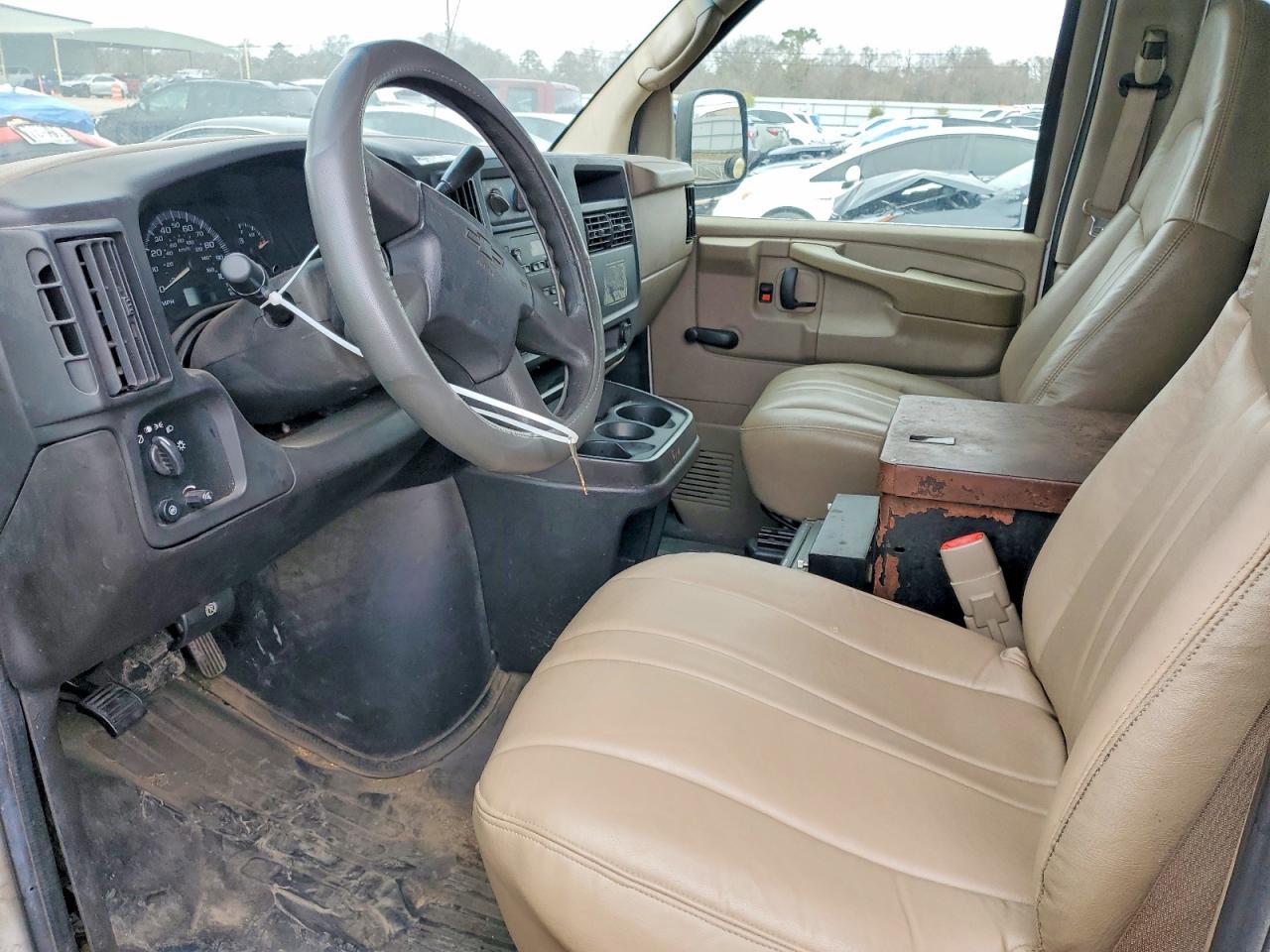 2006 Chev Rolet Express 2500 Utility / Service Van