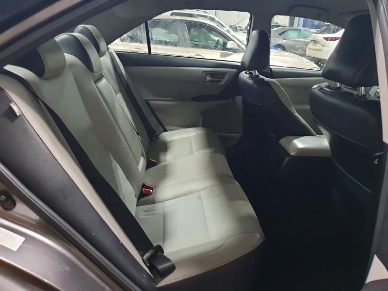 2016 Toyota Camry le